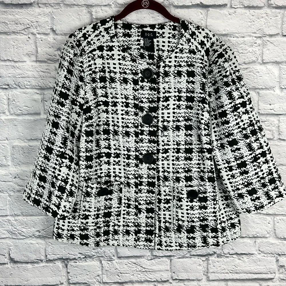 R.Q.T. Vintage Black and White Blazer Size Medium